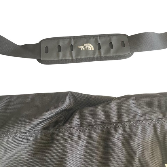 Vintage The North Face Messenger Shoulder Bag Satchel Reflective Stripe Black - Picture 4 of 11